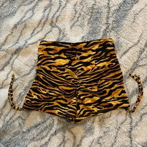 Ryderwear scrunch tiger shorts